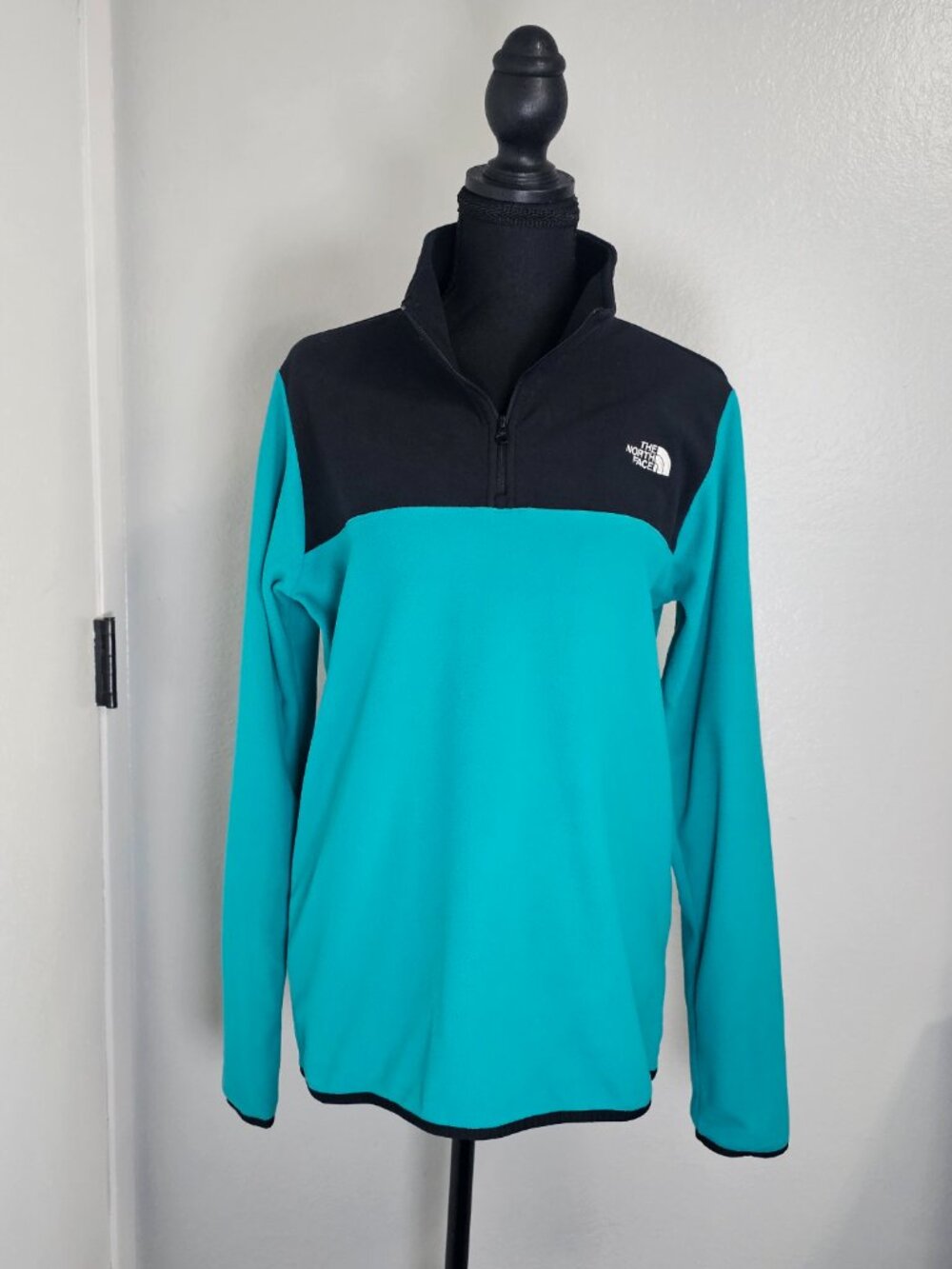 The North Face Blue Black 1/4 Zip Fleece Pullover Sweater Women's - Size Medium - Picture 2 of 6
